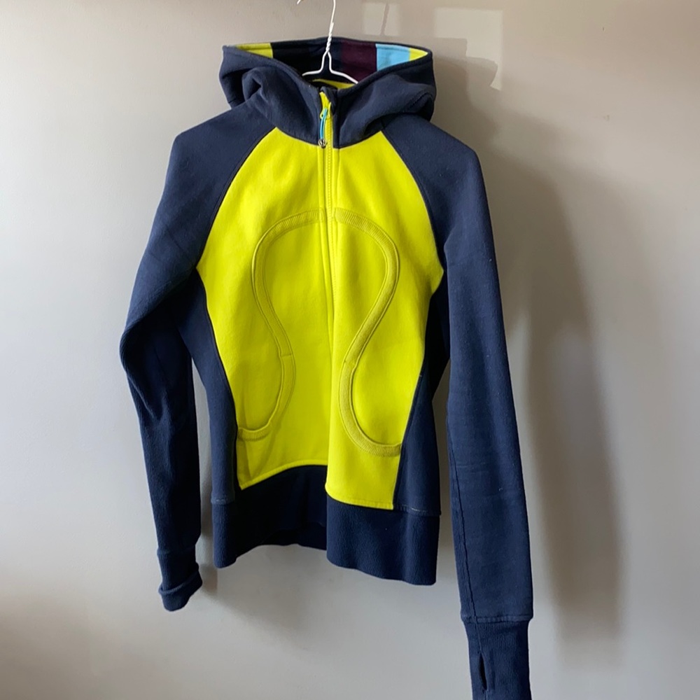 Lululemon sweater.